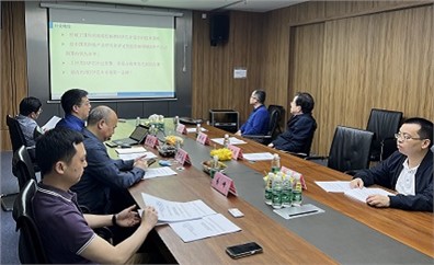 湖南省政協(xié)副主席、工商聯(lián)主席張健一行蒞臨進(jìn)芯電子指導(dǎo)工作